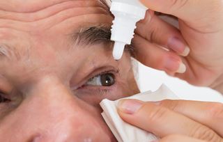 ساخت قطره‌ای برای رفع پیرچشمی حقیقت دارد؟