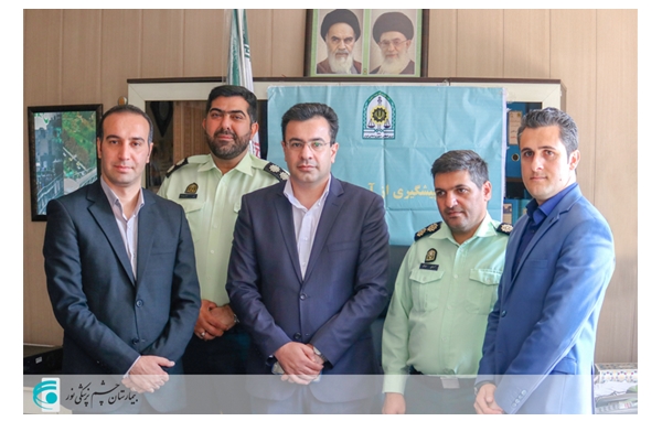 تبریک مدیران بیمارستان چشم پزشکی نور به حافظان امنیت منطقه کلانتری گاندی